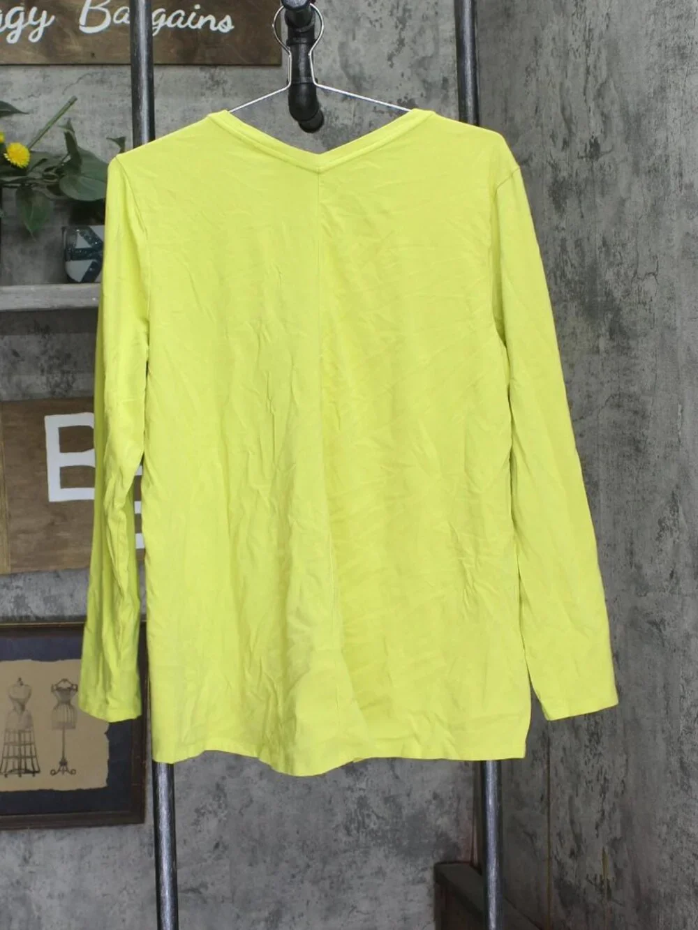 Isaac Mizrahi Live! V-Neck Forward Seam Knit Long-Sleeve Top Lime Glow Green L - Picture 2 of 5